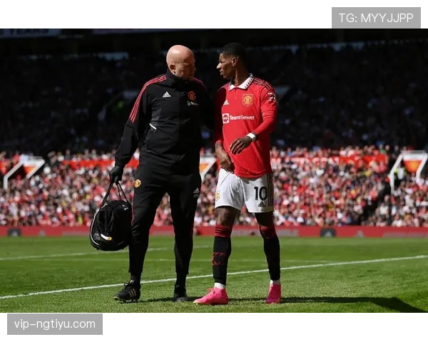 沃特金斯与拉什福德：冲击型前锋的差距与适配性分析