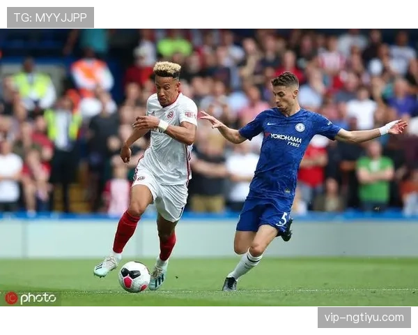 纳因戈兰与若日尼奥在中场组织下形成分散推进趋势