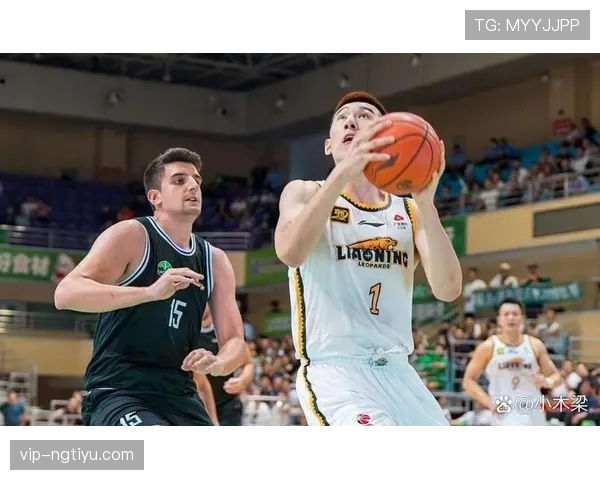 内内高效低位得分拉开内线差距 提升球队攻防节奏