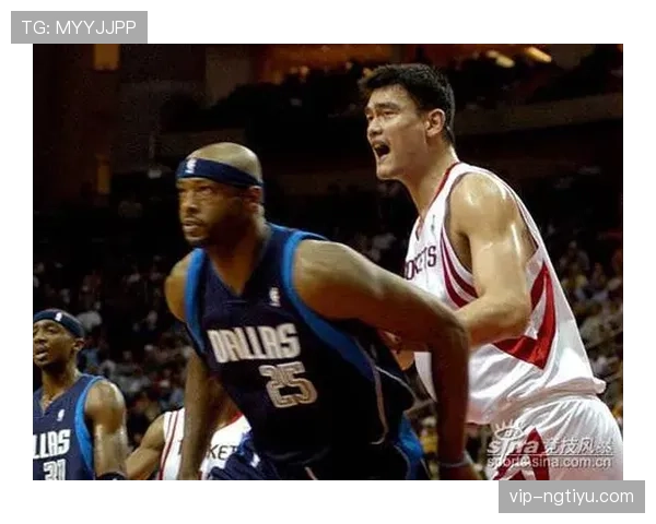 实战应用解析：如何准确判断阻挡和带球撞人犯规的区别